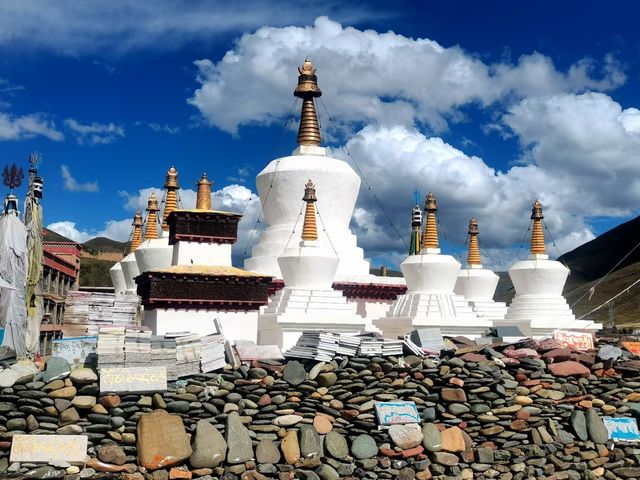 西藏四大神山之一乃欽康桑雪山