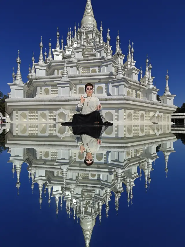 This is not Thailand, nor is it Myanmar, this is Mangshi, China