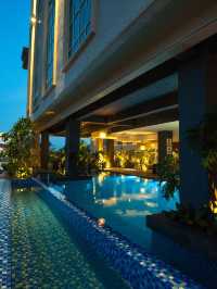 🌟 Kuching's Cozy Corner: The Waterfront Hotel Highlights 🏨✨