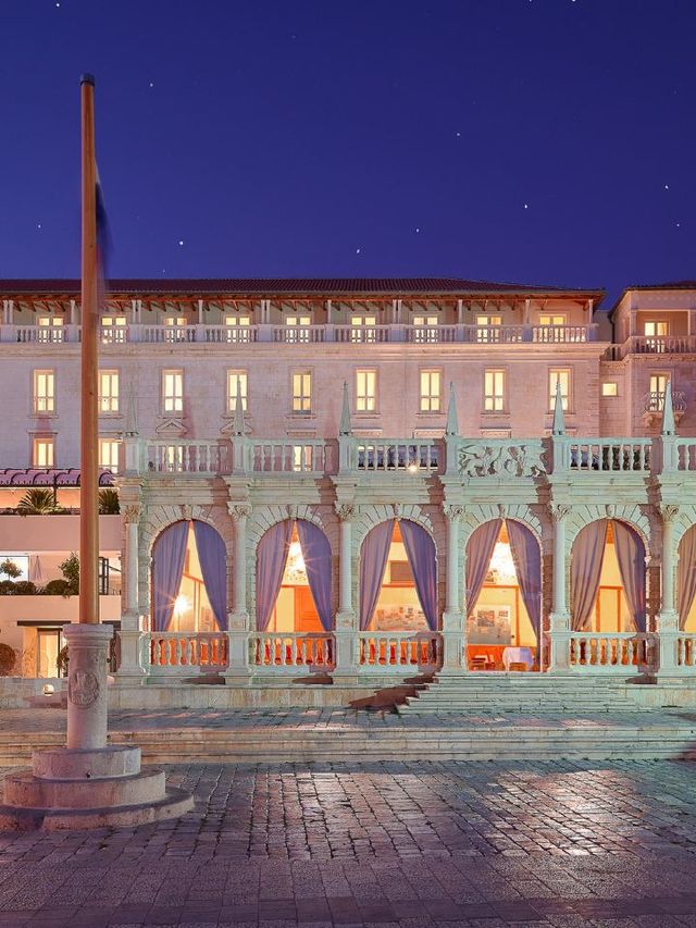 🌟 Hvar's Hidden Gem: Palace Elisabeth Hotel! 🌊