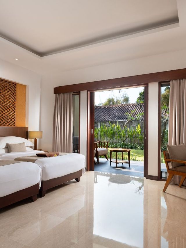 🌴🏖️ Bali Bliss: Beachfront Serenity at Niksoma Resort 🌅🍹
