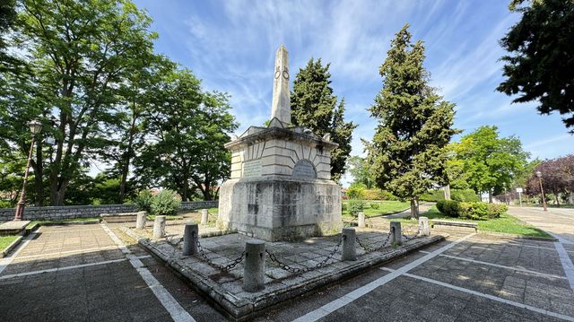 恩佩西納多陵墓紀念碑 Monumento al Empeci