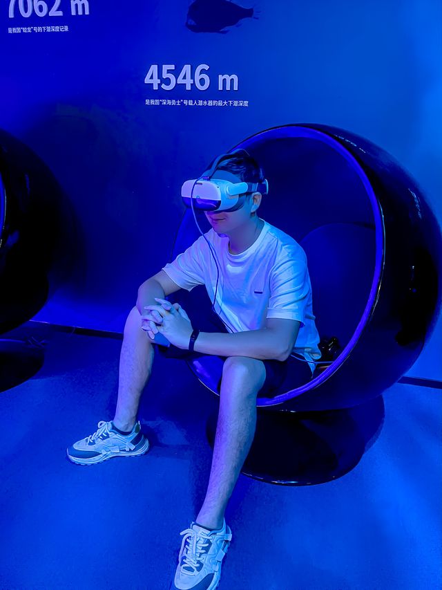 溜娃不知道去哪？快來三亞載人深潛科普體驗館