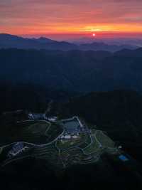 風起千島湖，輕起霧雲頂