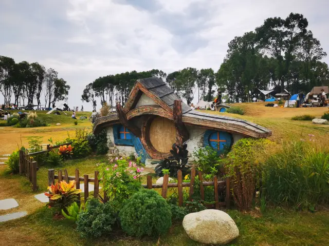 Wuhan - A Hobbit Town Appears