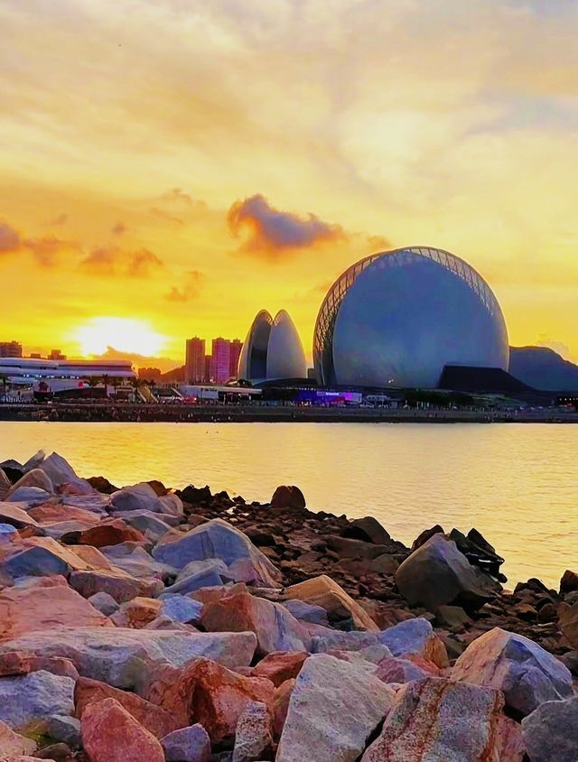珠海的日出與日落：揭秘這座城市的雙面魅力。