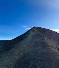 感受登山的魅力｜印度尼西亞巴東馬拉皮火山。