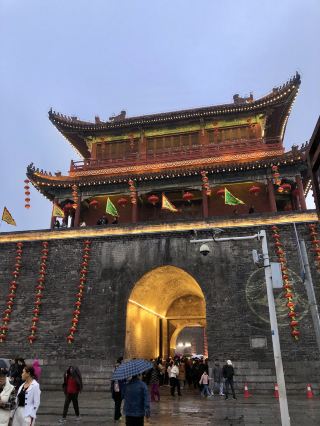 千里江陵一日還，湖北荆州一日遊
