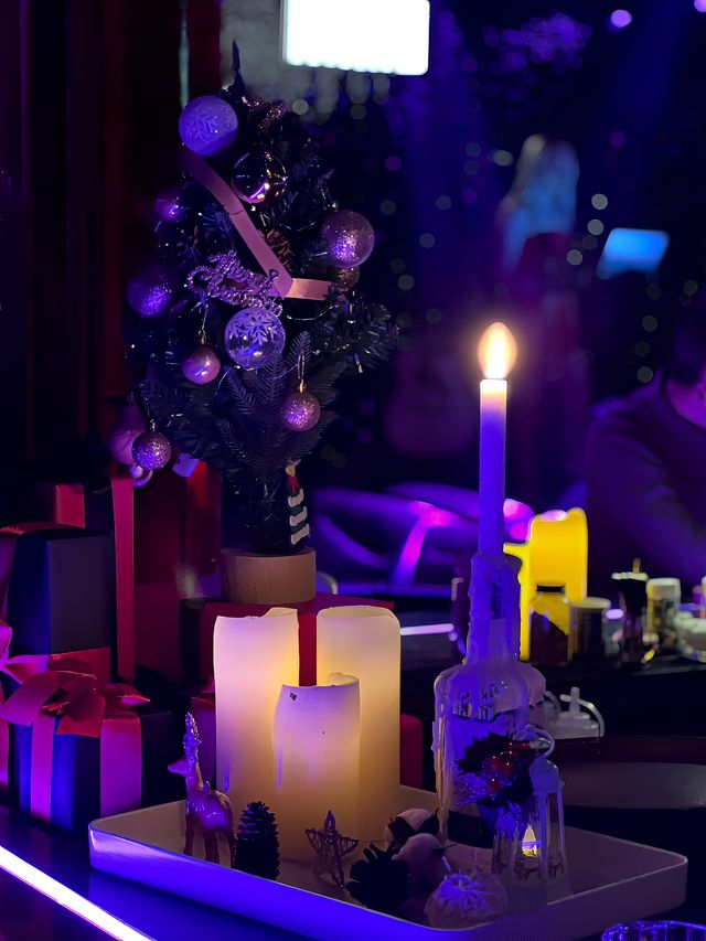 西安還是太超前了!居然在酒吧欣賞到了絕美鋼管舞! 西安還是太超前了!居然在酒吧欣賞到了絕美鋼管舞!