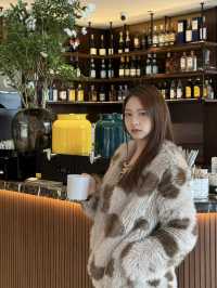 這家棕調東南亞風情酒店——性價比之王