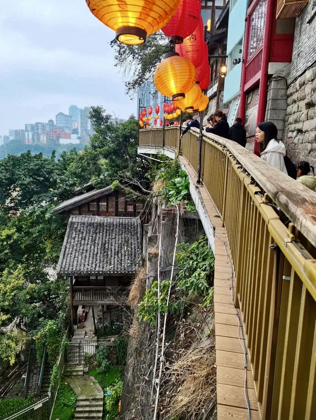 重慶·山城巷｜圍爐煮茶逛吃逛吃🍵