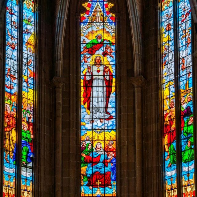 哥特尖頂下聆聽神的低吟｜石室聖心大教堂⛪️