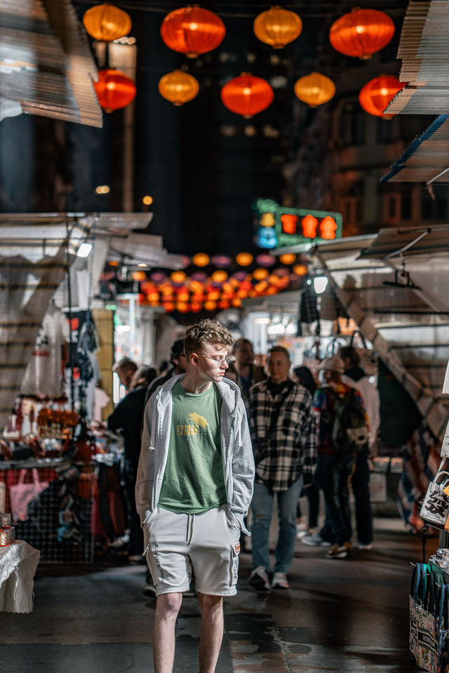 香港廟街夜市，老港片同款煙火風情