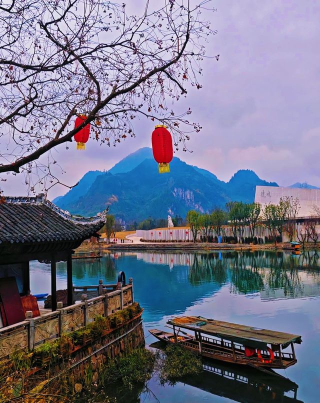 茶峒古鎮這模樣，莫不是時光不小心遺落的「古风盲盒」？