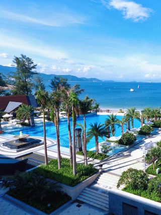 Shenzhen's Top Oceanfront Resort: Perfect for Family Fun and Relaxation!