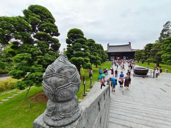 佛誕日在慈山寺：一場心靈的洗滌