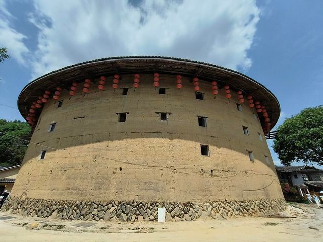 雲中圍城 | 福建土樓探秘年客家人的時光膠囊