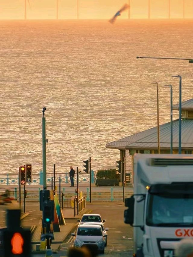 ▪Brighton Beach in UK is so Charming😍💫