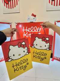 救命！這波Hello Kitty 50週年限定周邊太燒了🔥