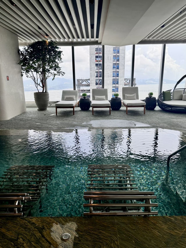 繁華之上，水色無涯：深圳香格里拉酒店