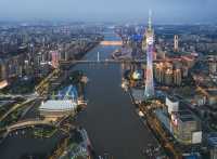 廣州國際金融中心登頂：高空視角下的城市