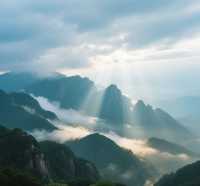 跳進廬山綠海！銀河瀑布洗滌盛夏。