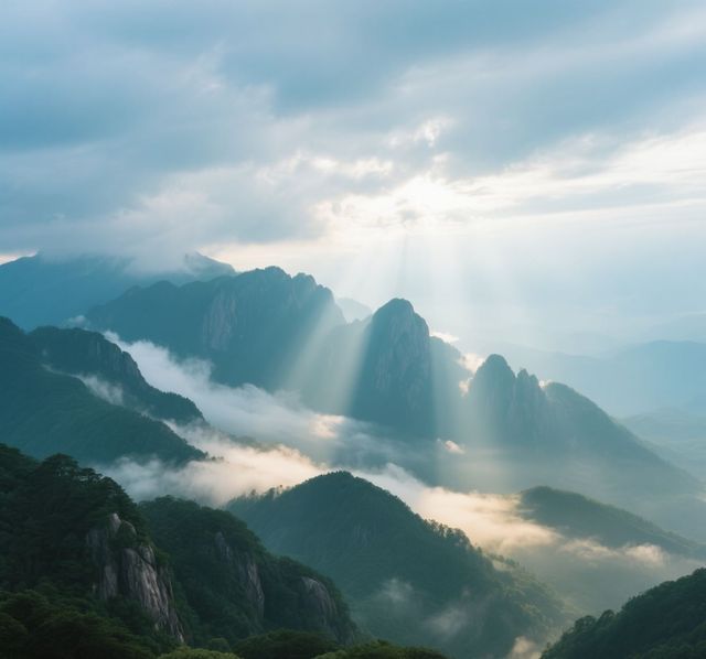 跳進廬山綠海！銀河瀑布洗滌盛夏。