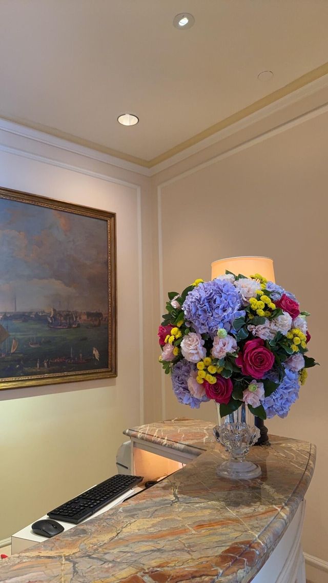 香港半島酒店:維港之畔的百年傳奇 香港半島酒店:維港之畔的百年傳奇