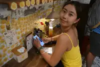 你問我什麼是自由？是煙火漫捲的河內