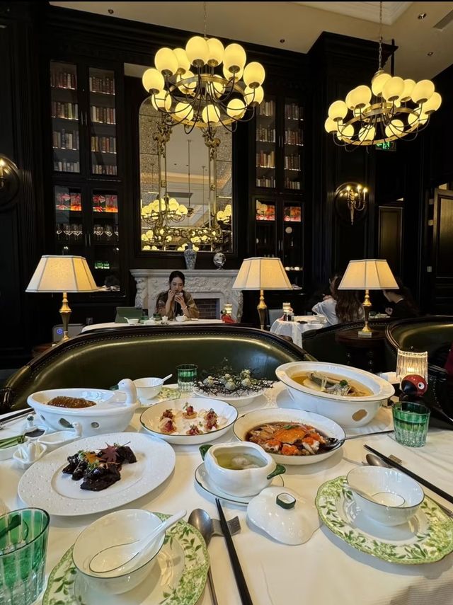 上海首店!!顯貴老錢風餐廳!不是在法國!