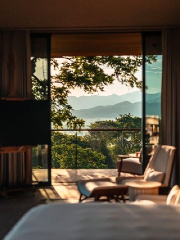 멕시코 만다린 원앤온리, 절벽과 열대우림의 춤