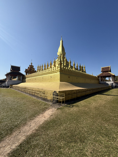 ラオスの黄金の絶景、ビエンチャンのタートルアン仏塔。 | Trip.com