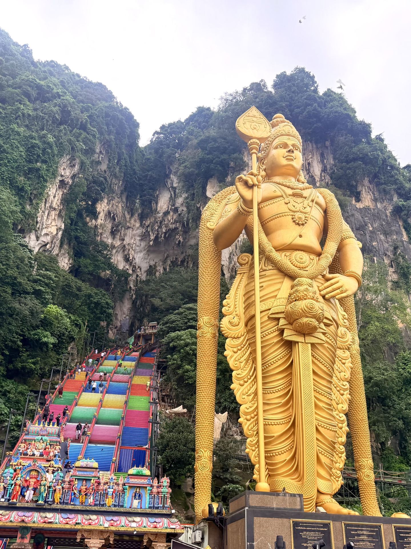 ศรีลังกาและประเทศอื่นๆ อนุญาตให้เดินทางเข้าประเทศได้โดยไม่ต้องขอวีซ่า ทำให้การเดินทางไปที่ไหนก็ได้เป็นเรื่องง่าย