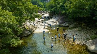 Tracing streams and seeking tranquility with sea breezes, a hidden summer delight in the port city｜Lianyungang summer escape guide