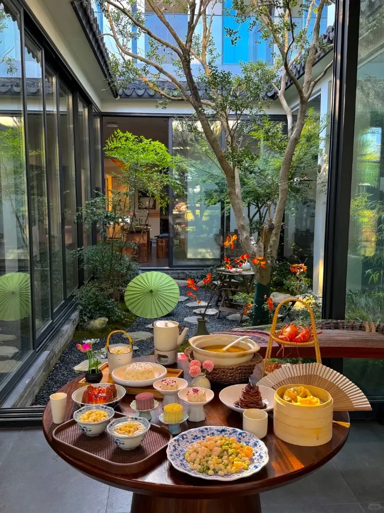 京都かと思いきや…ここは蘇州の中華料理店。