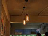 別緻工業風餐廳，正宗泰國美食