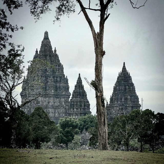 ปรัมมานัน เที่ยวชมวัดฮินดูที่ใหญ่ที่สุดในโลก