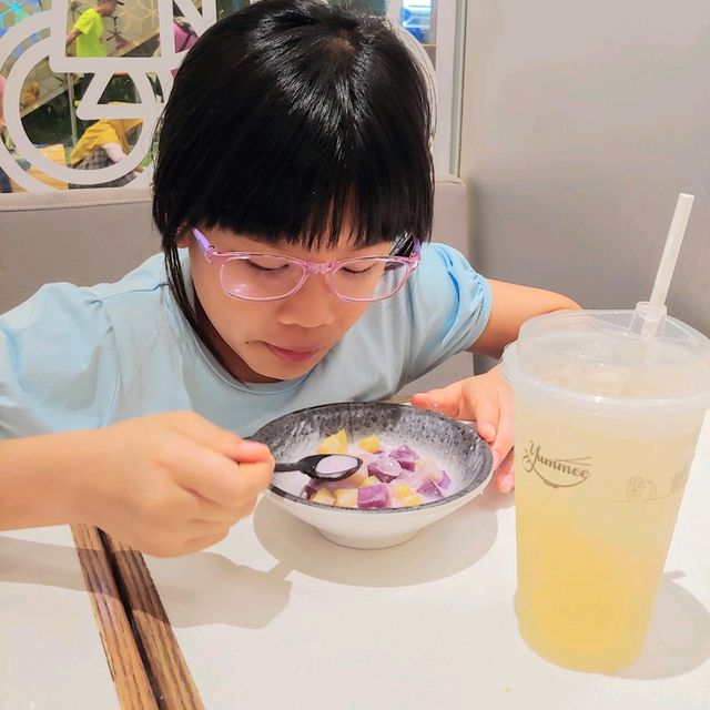 簡約精緻東南亞美食餐廳YUMMEE
