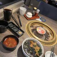 牛角 海鮮 燒肉 , 大滿足 ！