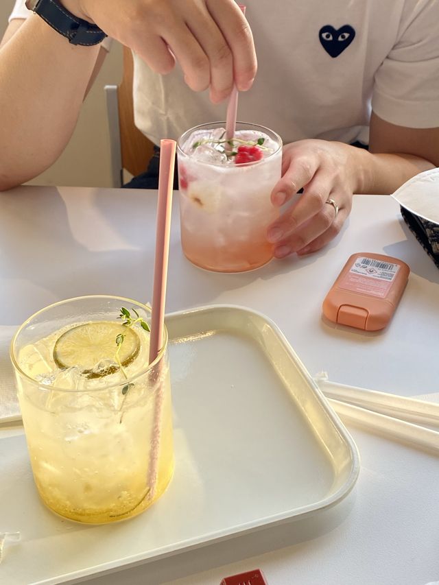 행궁동 짱예쁜 카페 위헤브투데이☕️💛