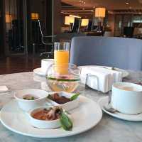 EXECUTIVE LOUNGE @HILTON KINABALU