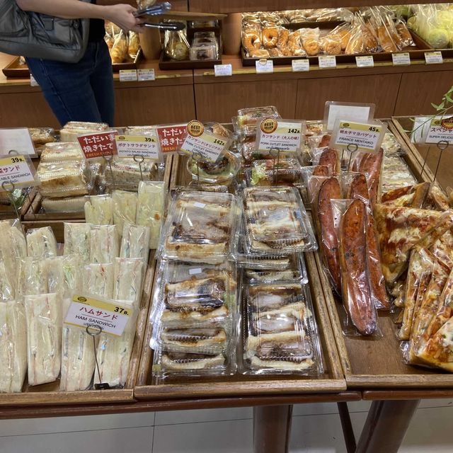 부드러운 돈까스빵 너무 맛있어서 아침마다 사먹는 빵집 🥖 