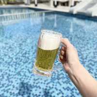沖縄 温泉プールでオリオンビール🍻