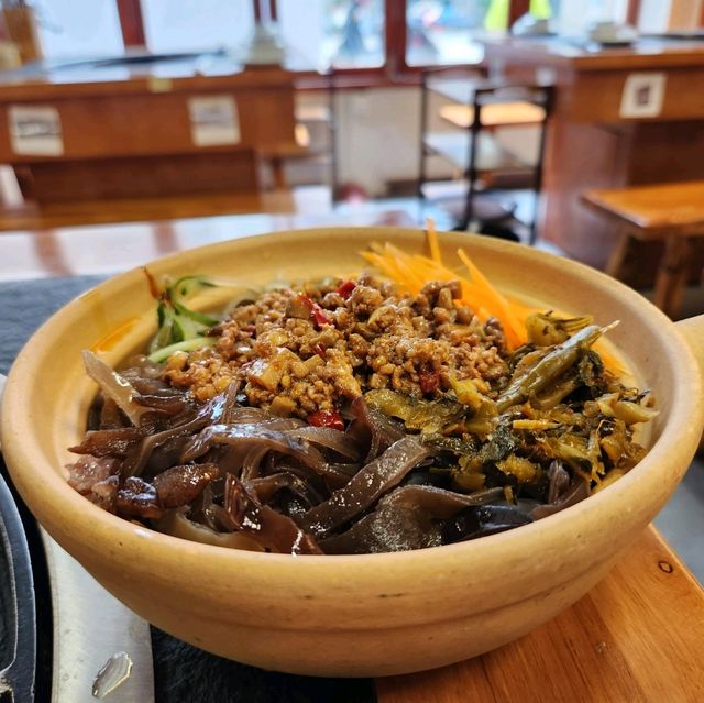 雲南野生菌初體會-阿山卓,野生菌火鍋 雲南野生菌初體會-阿山卓,野生菌火鍋