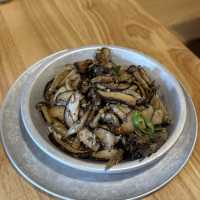手工精釀啤酒絕配牛肉漢堡