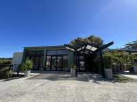 墨爾本酒莊野餐啦Waratah Hills Vineyard～😍不一樣的體驗😙酒莊，logo設計靈感來自於原住民
