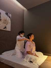 พาร่างกายมาผ่อนที่ Let's Relax Spa