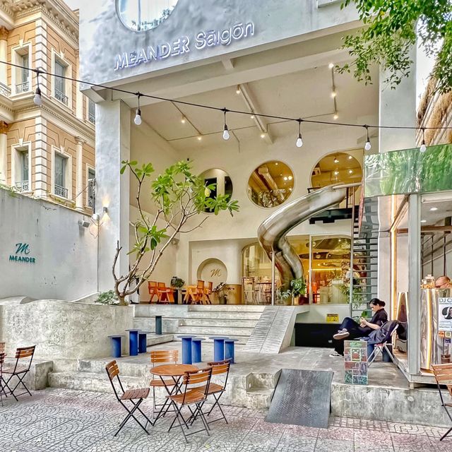 ที่พักราคาดี ใจกลางโฮจิมินห์! อ่างอาบน้ำ วิวเมือง