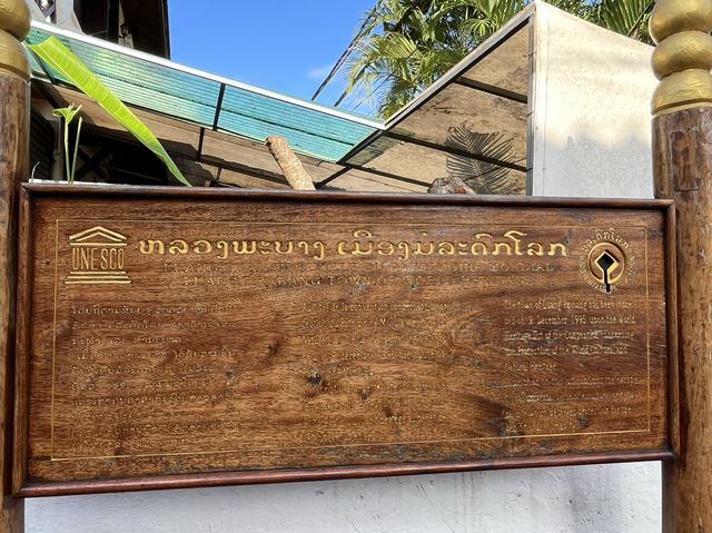 วัดเชียงทอง หลวงพระบาง วัดอยู่ติดริมแม่น้ำโขง