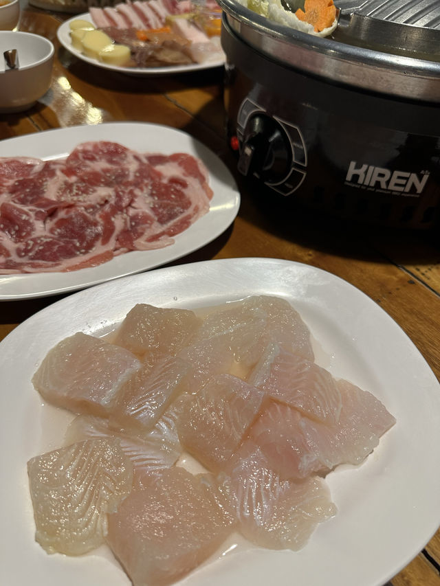 ร้านหมูกระทะ สไตล์แค้มปิ้ง 